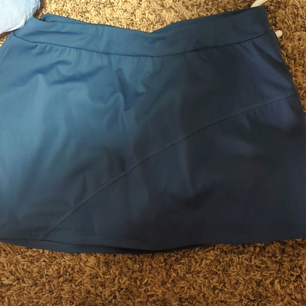 Hallara skirts unlisted